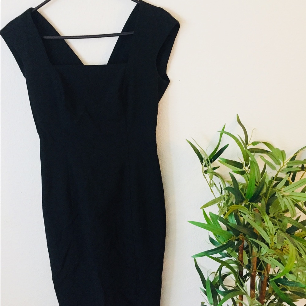 Black doc&amelea dress.